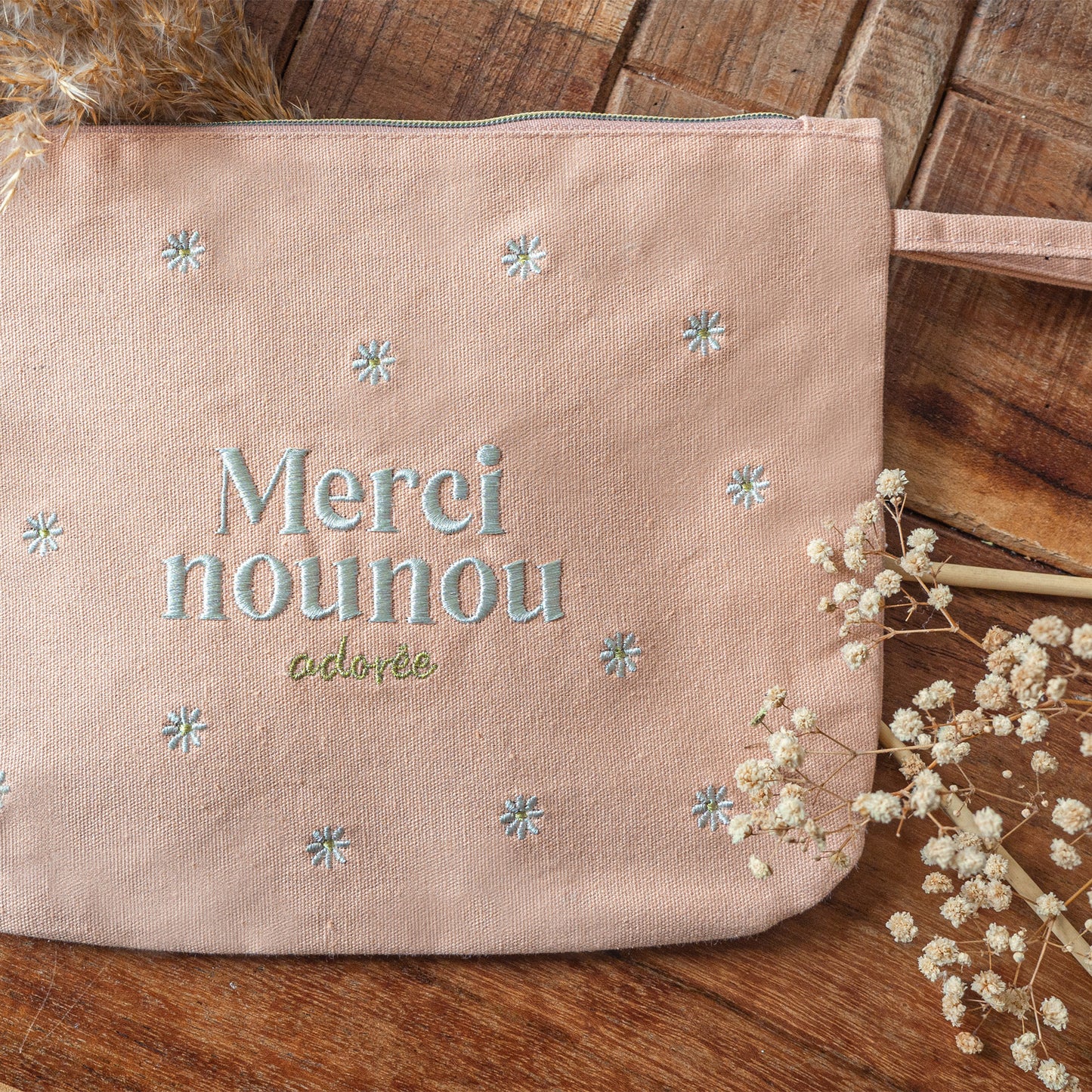 Pochette brodée - Merci nounou adorée