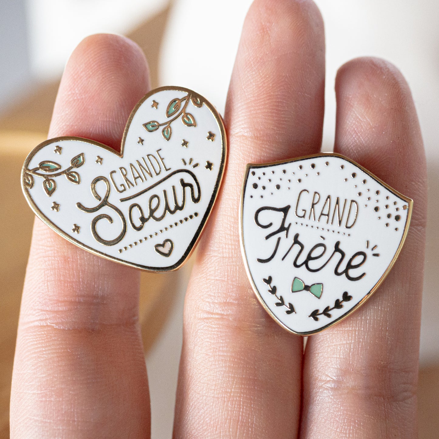 Pin's - Grande soeur - Manahia
