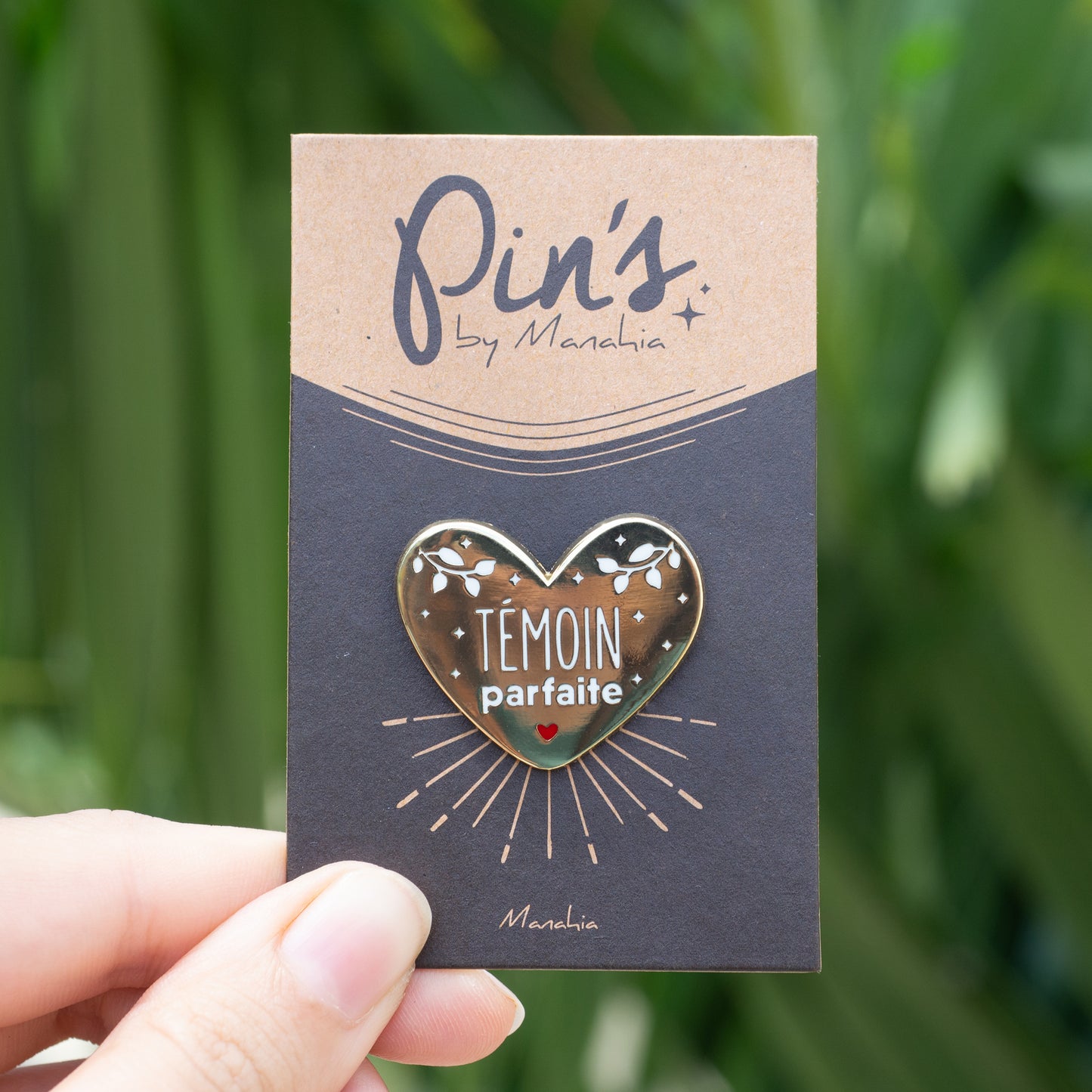 Pin's - Témoin parfaite