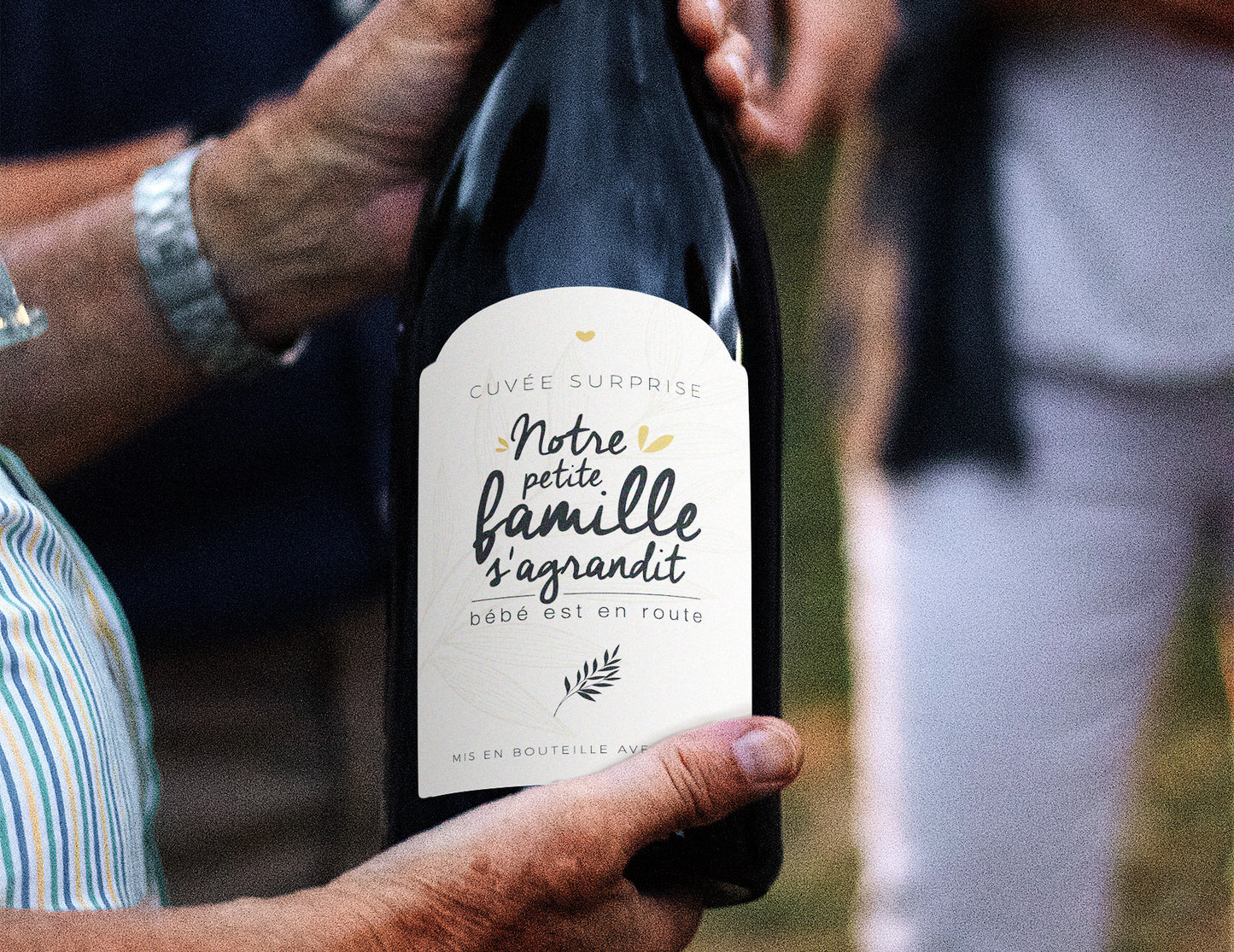 Etiquette bouteille - Notre petite famille s'agrandit
