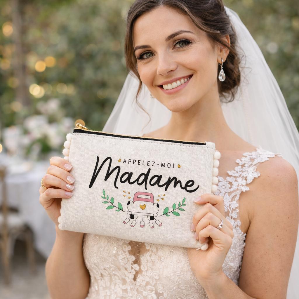 Pochette pompons mariée – Appelez moi madame – pochette coton – cadeau mariage – EVJF – future mariée