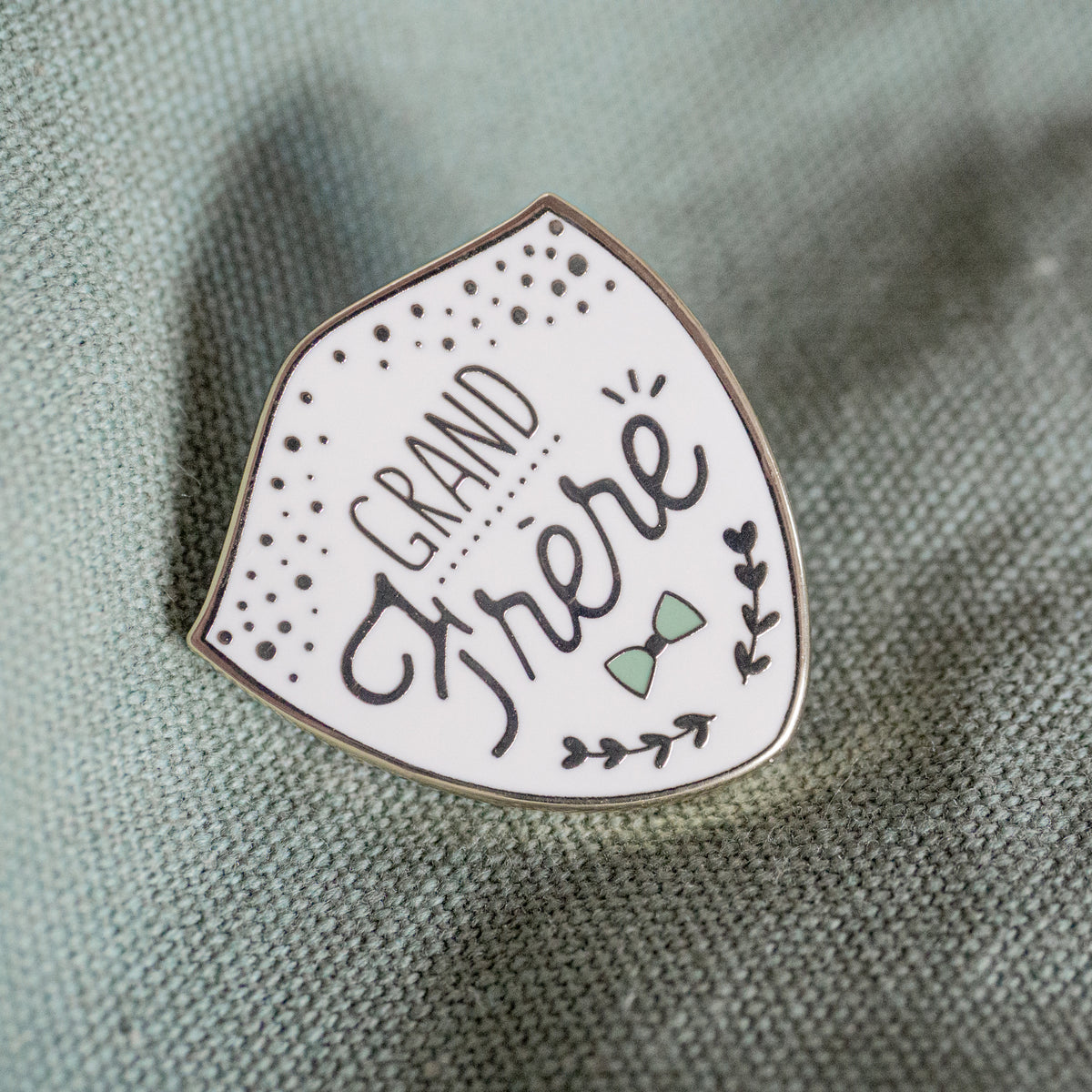 Manahia Pin’s Émaillé Grand Frère – Broche Dorée Annonce Grossesse / Naissance – Avec Cartonnette Kraft Cadeau Émotion